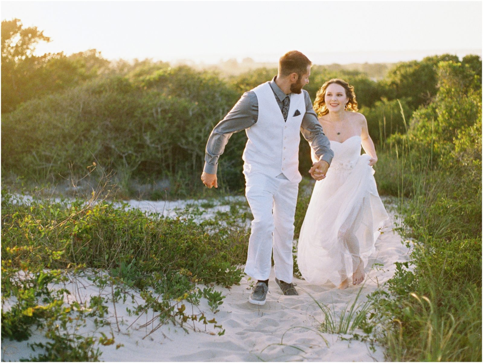 bride and groom beach outfit ideas